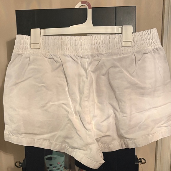 American Eagle Outfitters White Athletic Shorts - Picture 2 of 2